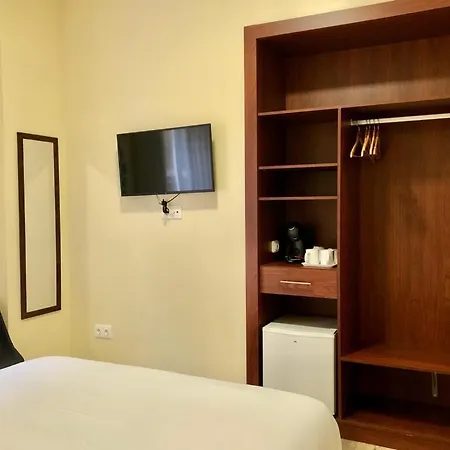 Bed & Breakfast Calle Gerona Private Bedroom