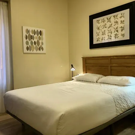 Alojamento de Acomodação e Pequeno-almoço Calle Gerona Private Bedroom *